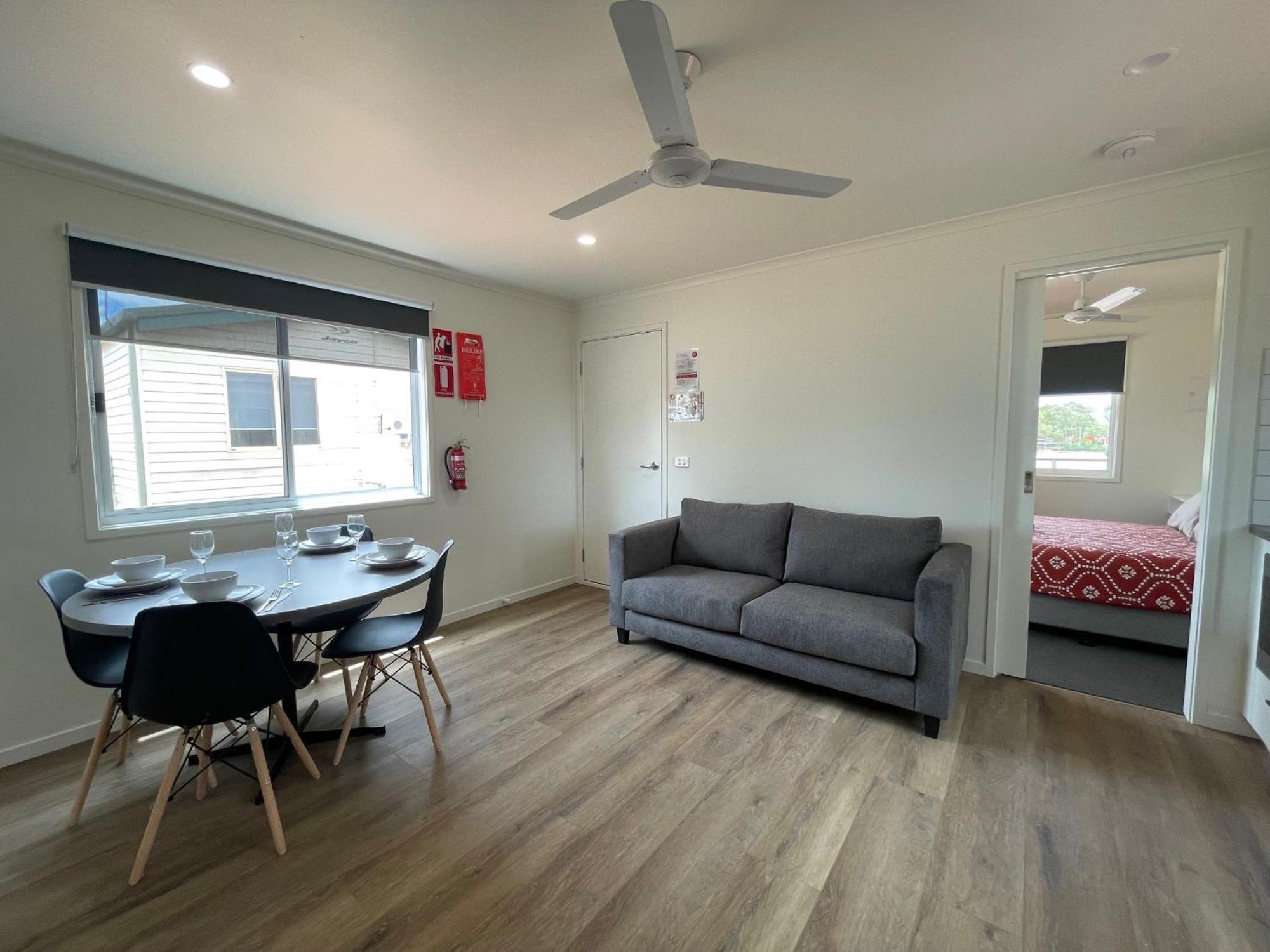 Cobar Caravan Park Dış mekan fotoğraf